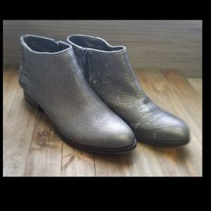 Vince Camuto Booties 9